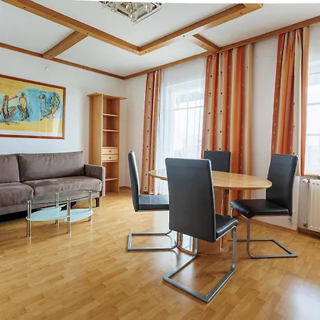 Sun & Apartamento Velden am Wörthersee