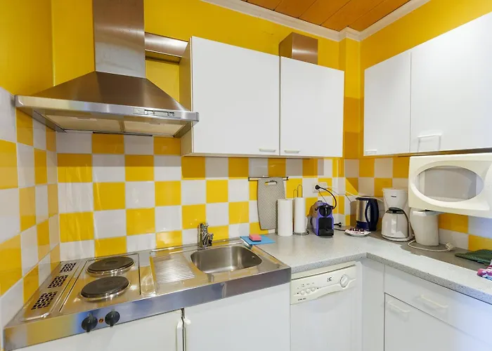 Sun & فيلدين ام ورثرسي